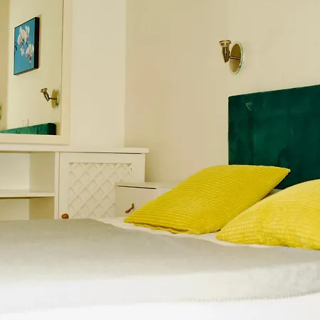 Park For Beautifully Located Apartament *